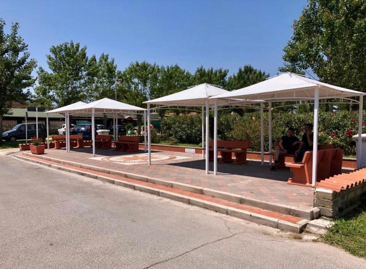 Onda Camping Village Ardea Buitenkant foto